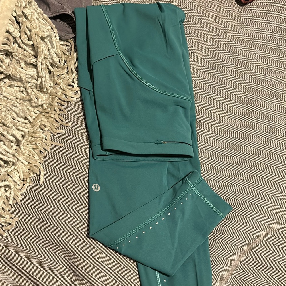 LULULEMON Teal lagoon leggings